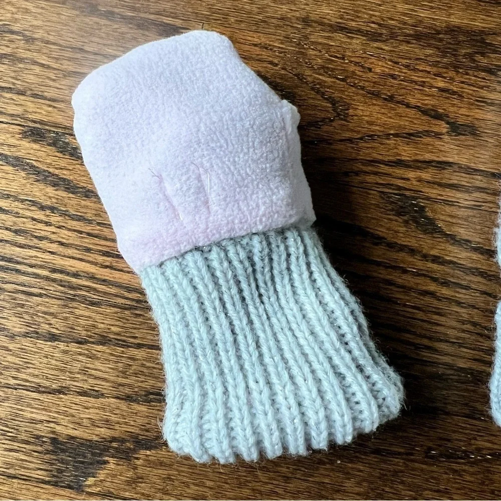 🍭6/$30 H&M Gray and pink bow fleece lined girl’s mittens - 1-2 years